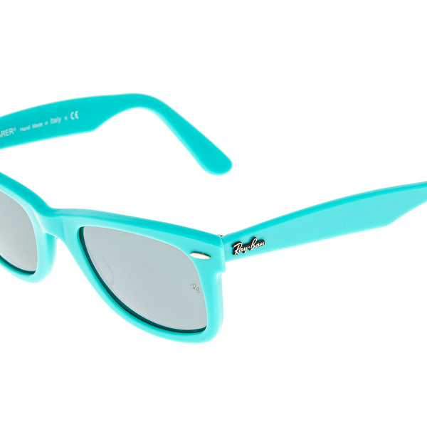 Ray-Ban Wayfarer Sunglasses Aqua Blue Frame Gray | The Pro display picture 3