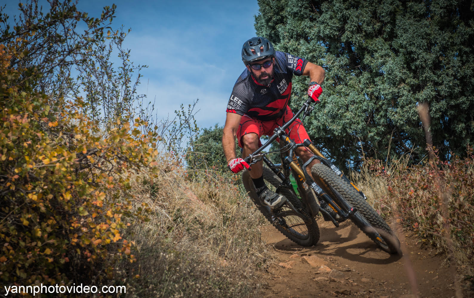 Proper Mountain Bike Posture: 7 Tips For A Better MTB Riding Position