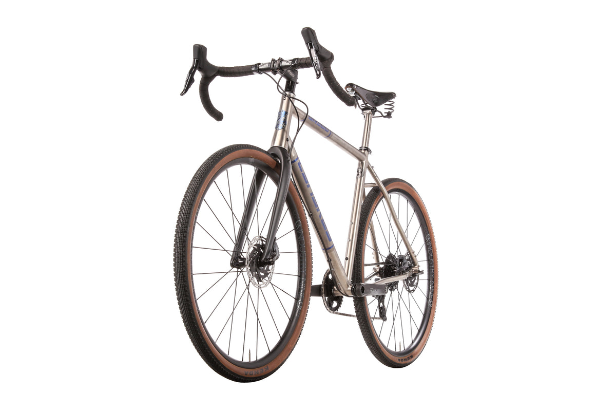 Lynskey チタン CHRIS KING グラベルロード 自転車 LYNSKY PRO GRとPRO GR Race こいつでDirty Kanzaを駆け抜けろ