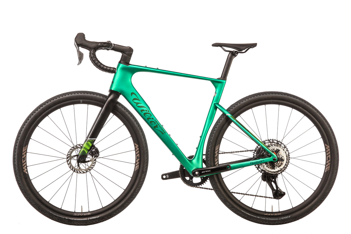 wilier gravel bike Rave SLR ID2 GRX Di2 Transparent A fast ride on Color:dark-silver matt EUROBIKE 2015 | New