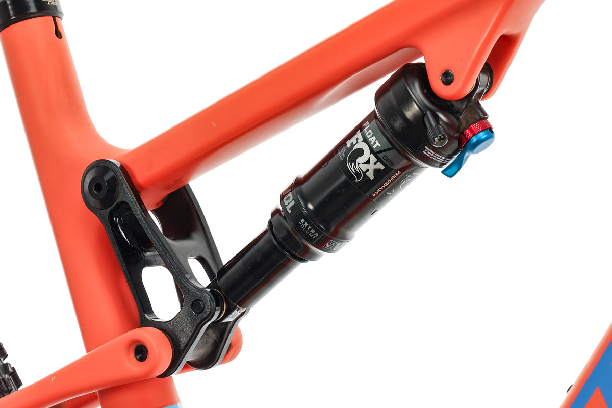 Santa Cruz Blur TR S Carbon C Mountain Bike - 2022, Large | The Pro's ...