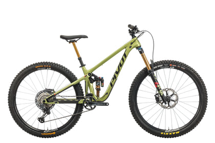 Pivot Switchblade
 subcategory