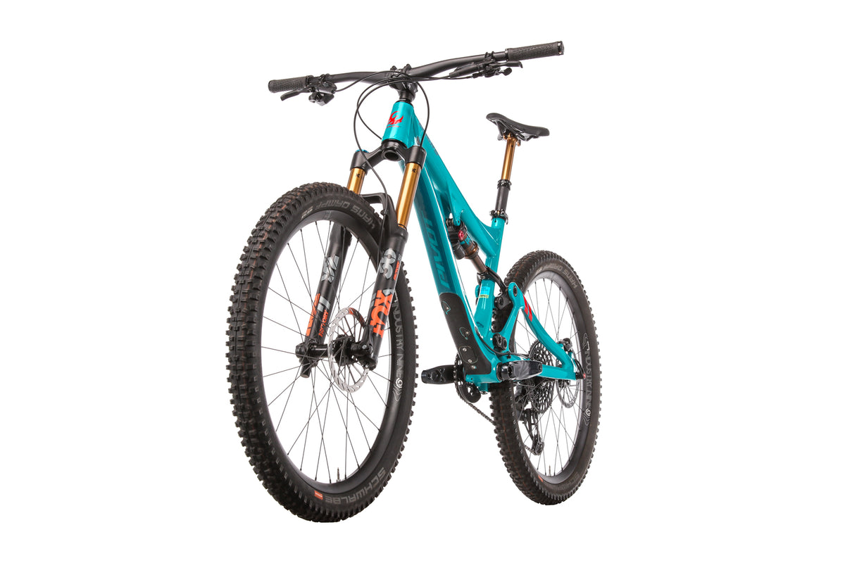 Pivot Mach 6 Carbon Mountain Bike - 2018, Medium | The Pro's