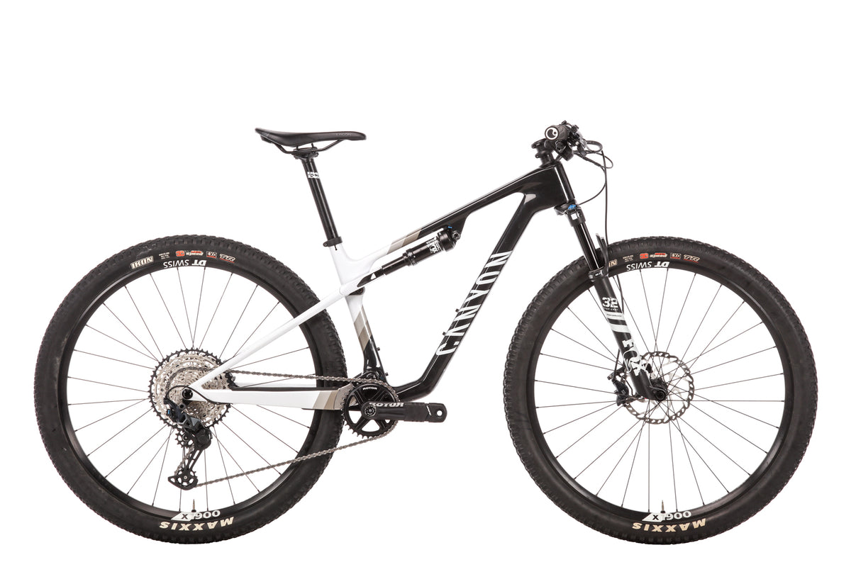 Canyon Lux World Cup CF Mountain Bike - 2023, Small | The Pro's