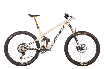 Pivot Switchblade
 subcategory