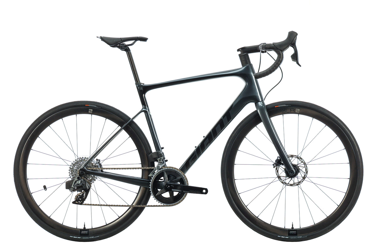 Giant Defy Advanced Pro 2 AX Road Bike - 2022, Med/Large Giant Defy Advanced Pro 2 AX Road Bike - 2022, Med/Large
