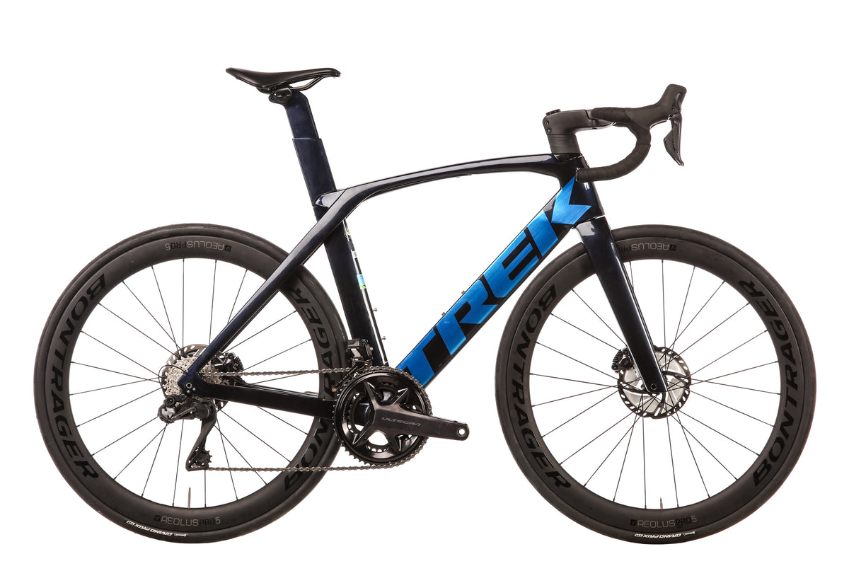 trek carbon fiber bicycles Trek Madone SL 7 Road Bike - 2022, 56cm | Used Bike | TPC