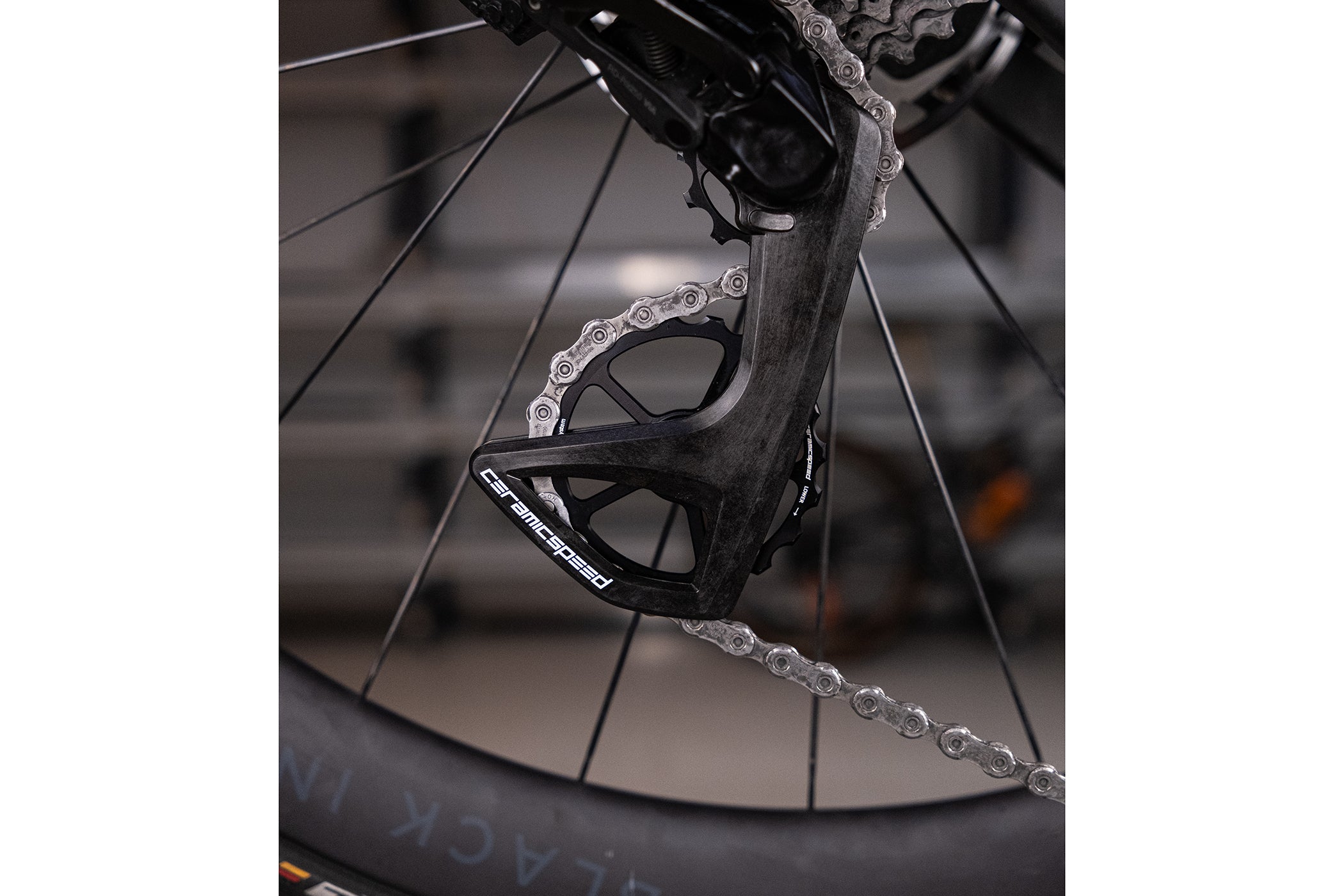 CeramicSpeed Team Color Système De Pouli CeramicSpeed OSPW RS Alpha - Compatible SRAM Red/Force AXS - Coloris Team Pouli CeramicSpeed OSPW SRAM AXS CeramicSpeed Team Color Système De Pouli CeramicSpeed OSPW RS Alpha - Compatible SRAM Red/Force AXS - Coloris Team Pouli CeramicSpeed OSPW SRAM AXS