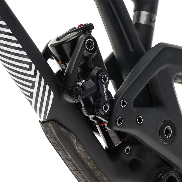 Evil Following Large Frame - 2021 | The Pro's Closet
