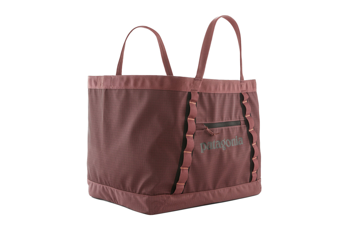 patagonia lightweight black hole gear bag Tote 61L | Embroiderable it has reinforced gear straps for optimum support Patagonia + Patagonia Lightweight Black