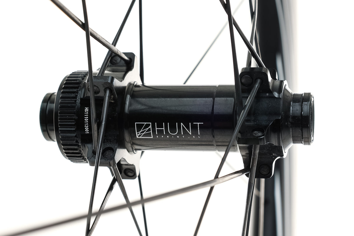 Hunt 7387 Aerodynamicist Carbon Tubeless 700c Wheelset | The Pro's