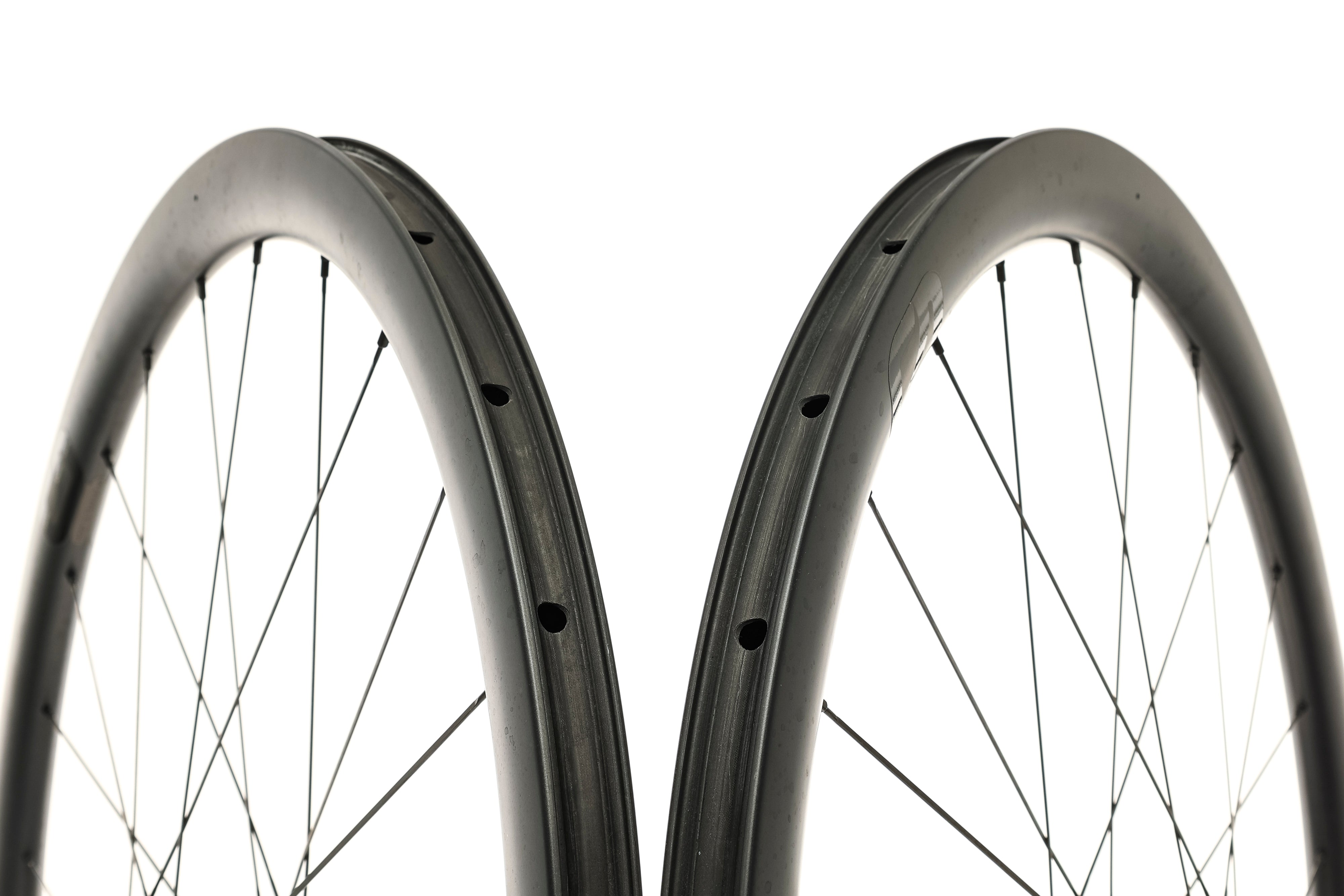 MOST Ultrafast 40 Disc Carbon Tubeless 700c Whee | The Pro's Closet