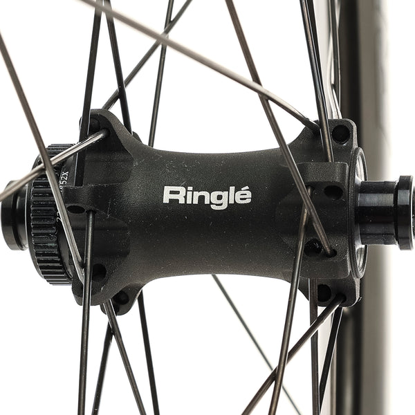 Reynolds AR 46 Carbon Tubeless 700c Wheelset | The Pro's Closet