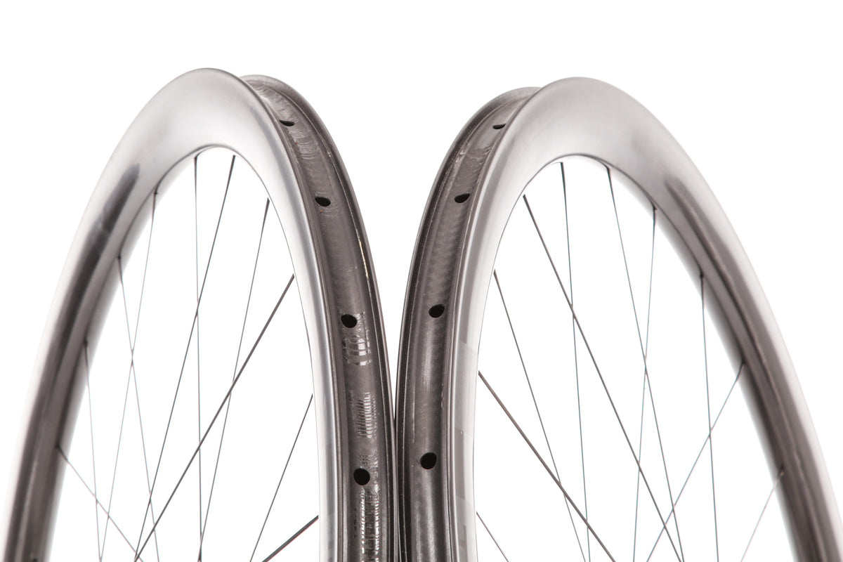 Argonaut R43 Carbon Tubeless 700c Wheelset | The Pro's Closet