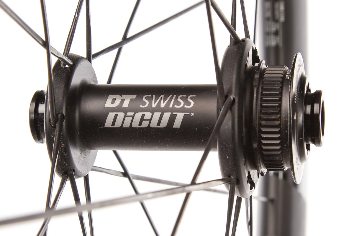DT Swiss ARC 1600 DiCut 62 Carbon Tubeless 700c Front Wheel | The
