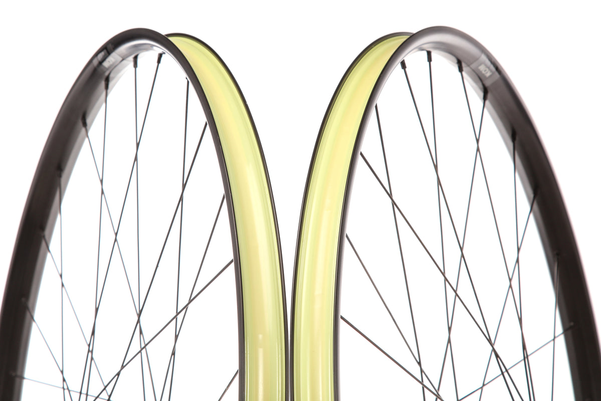 ホイール WRB KOM TEAM i27 WTB KOM TEAM i27 TCS 2.0 Aluminum Tubeless 29