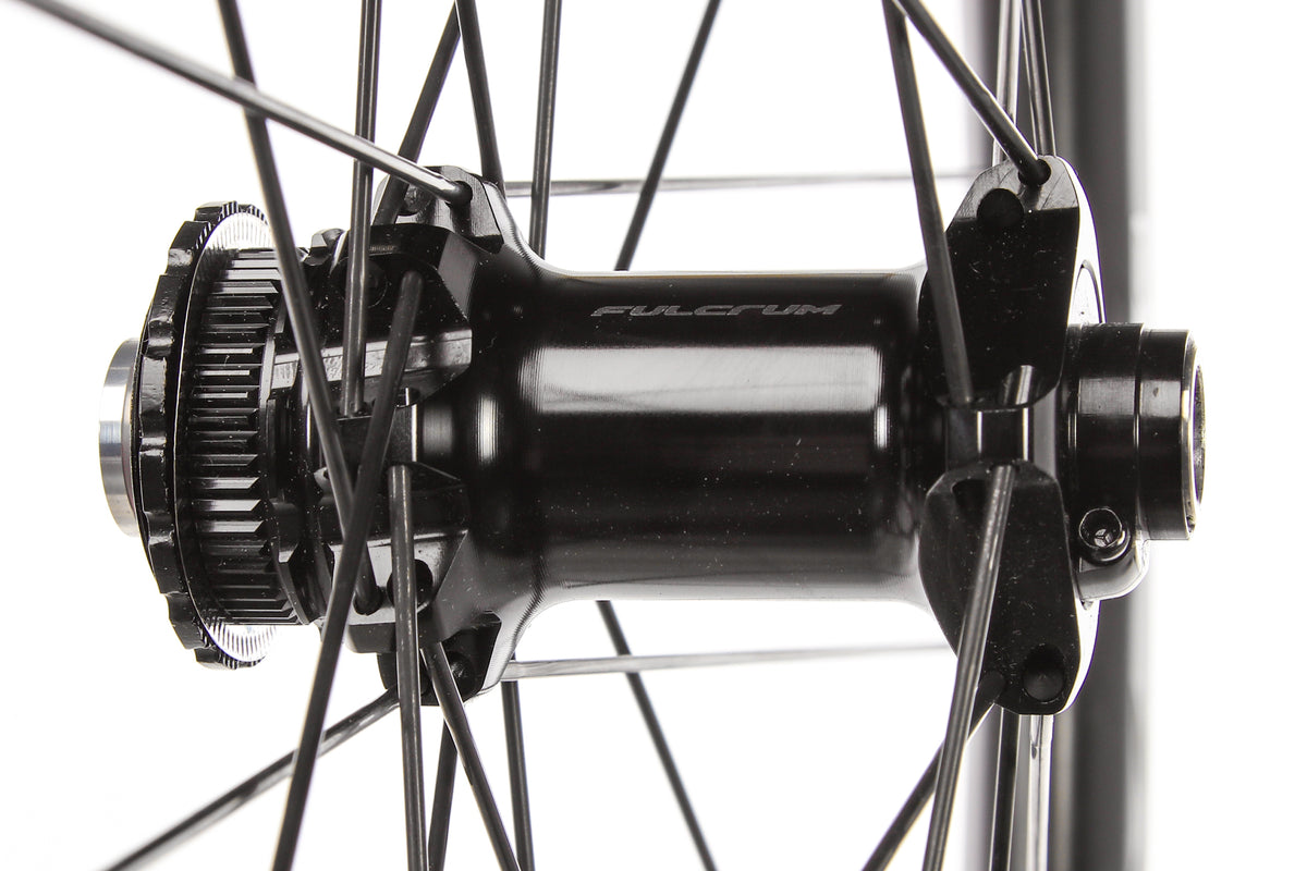 Fulcrum Wind 42 Carbon Tubeless 700c Wheelset | The Pro's Closet