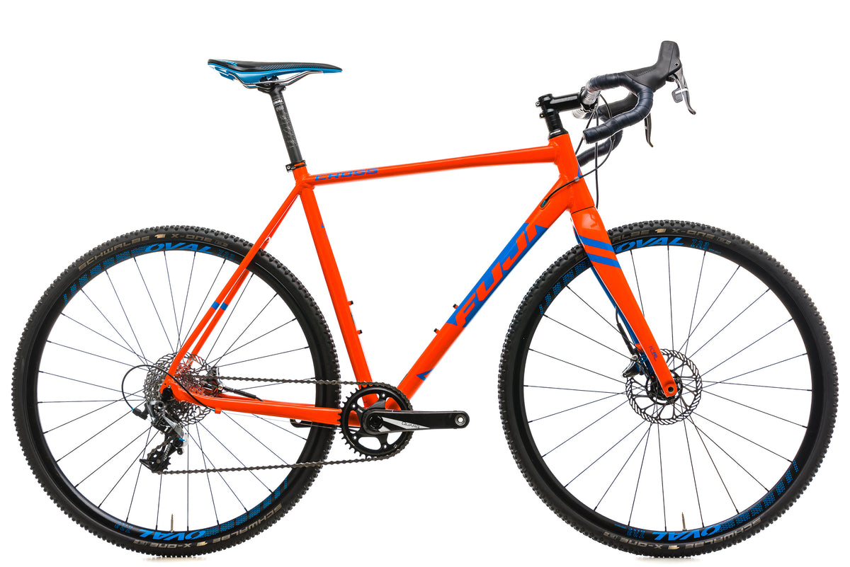 fuji gravel bikes 2018 Cross 1.1 Disc Cyclocross Bike - 2018, 56cm Width:50cm Schlafzimmer allowing you to comfortably Abgewinkelter Decken-Fahrradträger | Schrägdach
