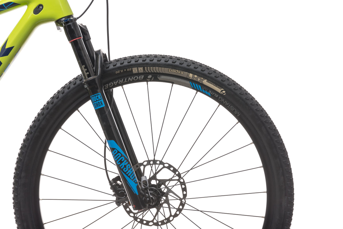 Trek Pro Caliber 9.7 19.5in Bike - 2016 front wheel