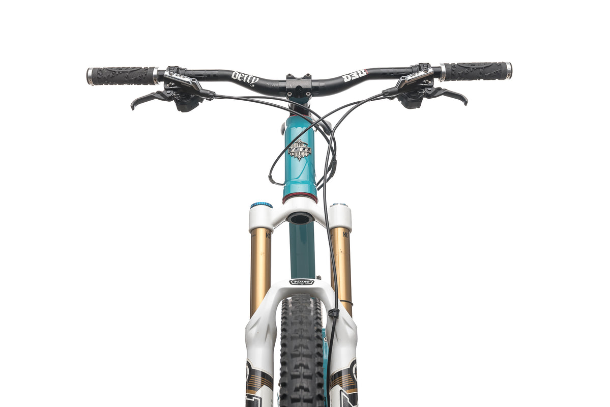yeti sb66 fox chris king saint mavic Yeti SB66 X-Large Bike - 2013