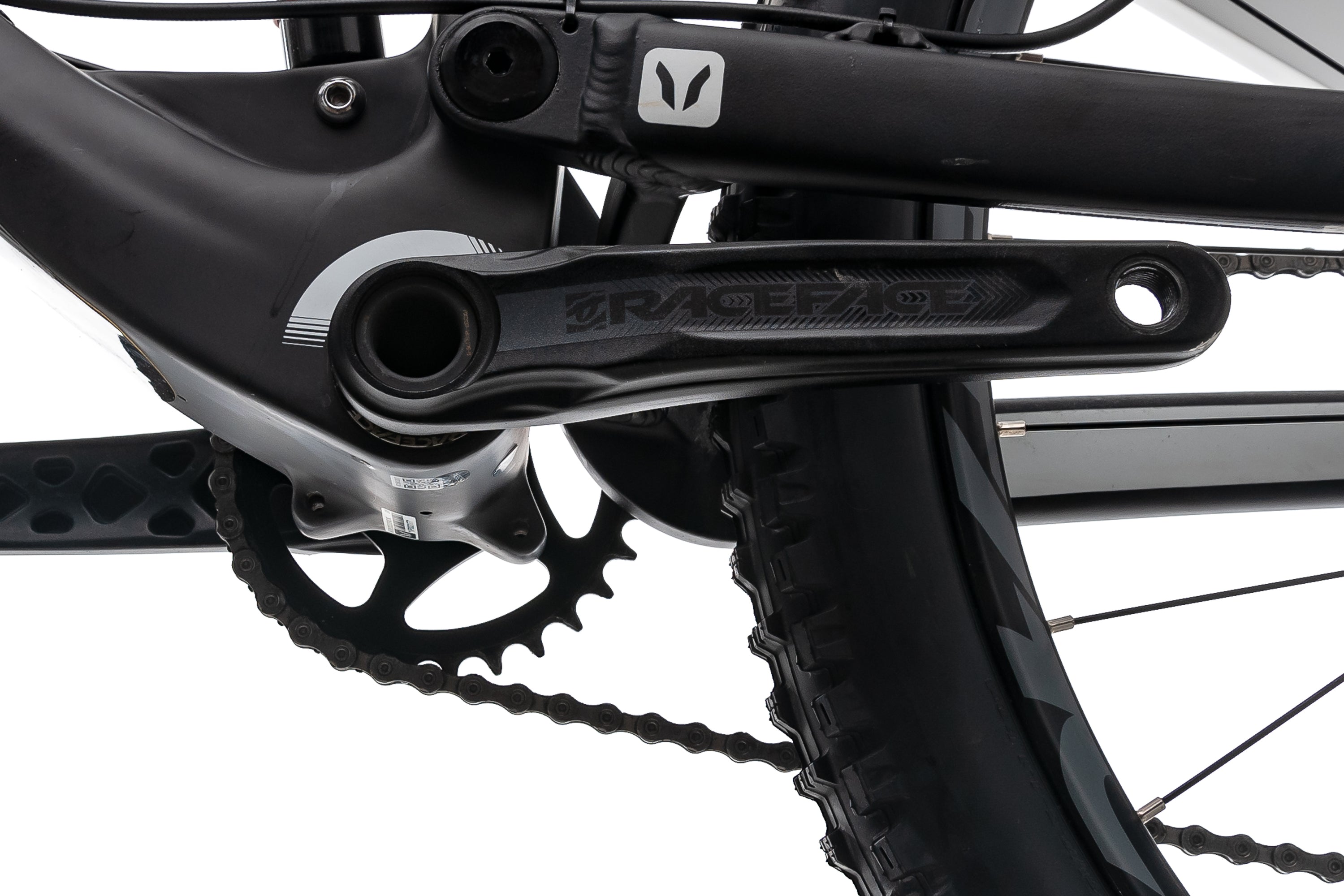 Devinci Django 27.5 Mountain Bike - 2017, Medium detail 1