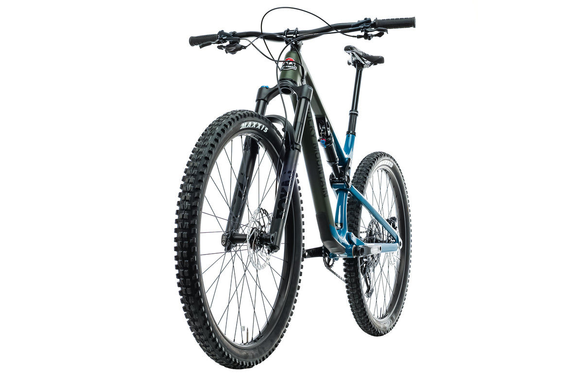 Rocky Mountain Instinct Carbon 50 Mountain Bike | The Pro's Closet