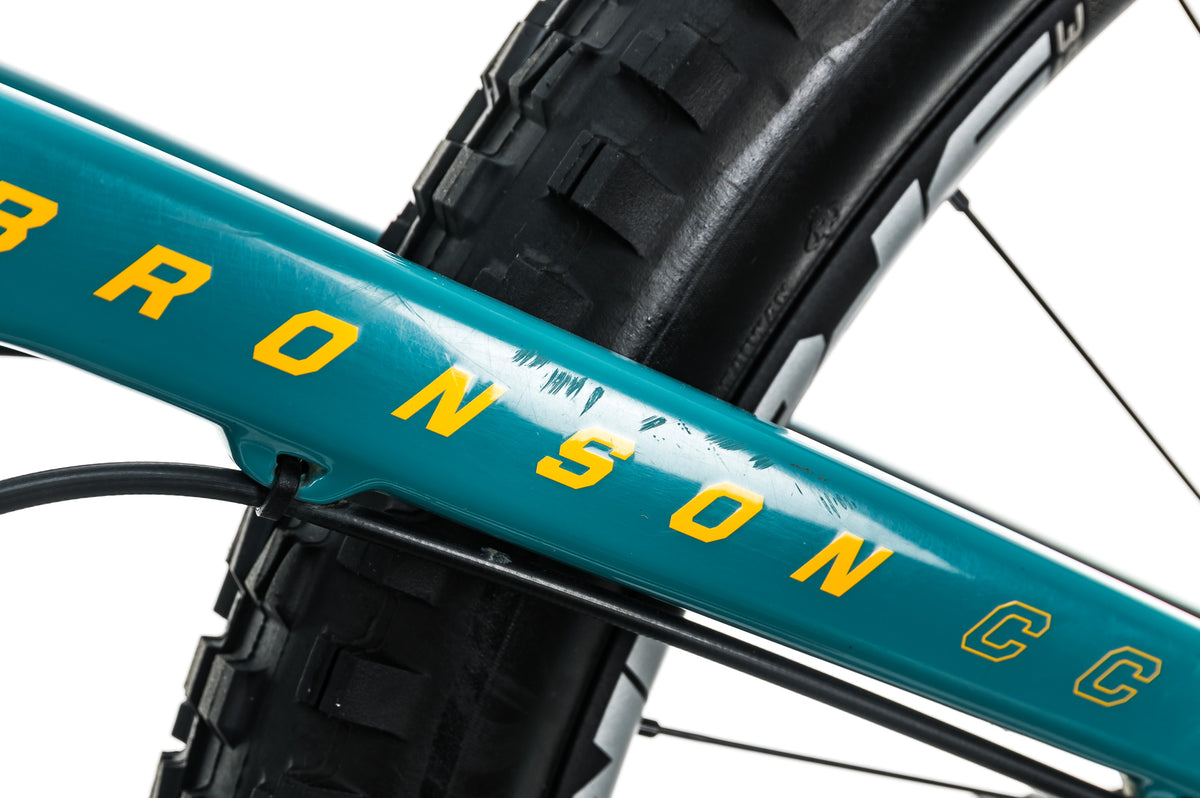 Santa Cruz Bronson CC, 2017, Medium Reviews, Weight, Price, Specs