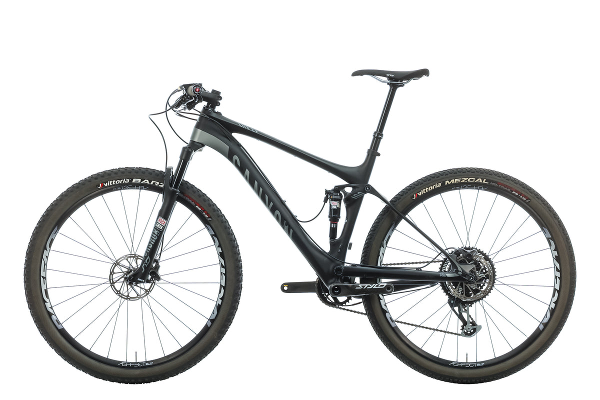 canyon mountainbike 2018 Canyon Lux CF 7.0 Pro Race Mountain Bike - 2018, Large | Weight, Price, Specs, Geometry, Size Guide