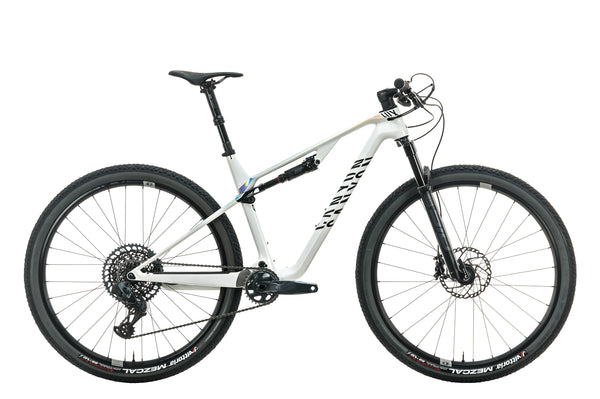 Canyon Lux CF SLX 9 LTD Mountain Bike - 2021, Me | The Pro's Closet