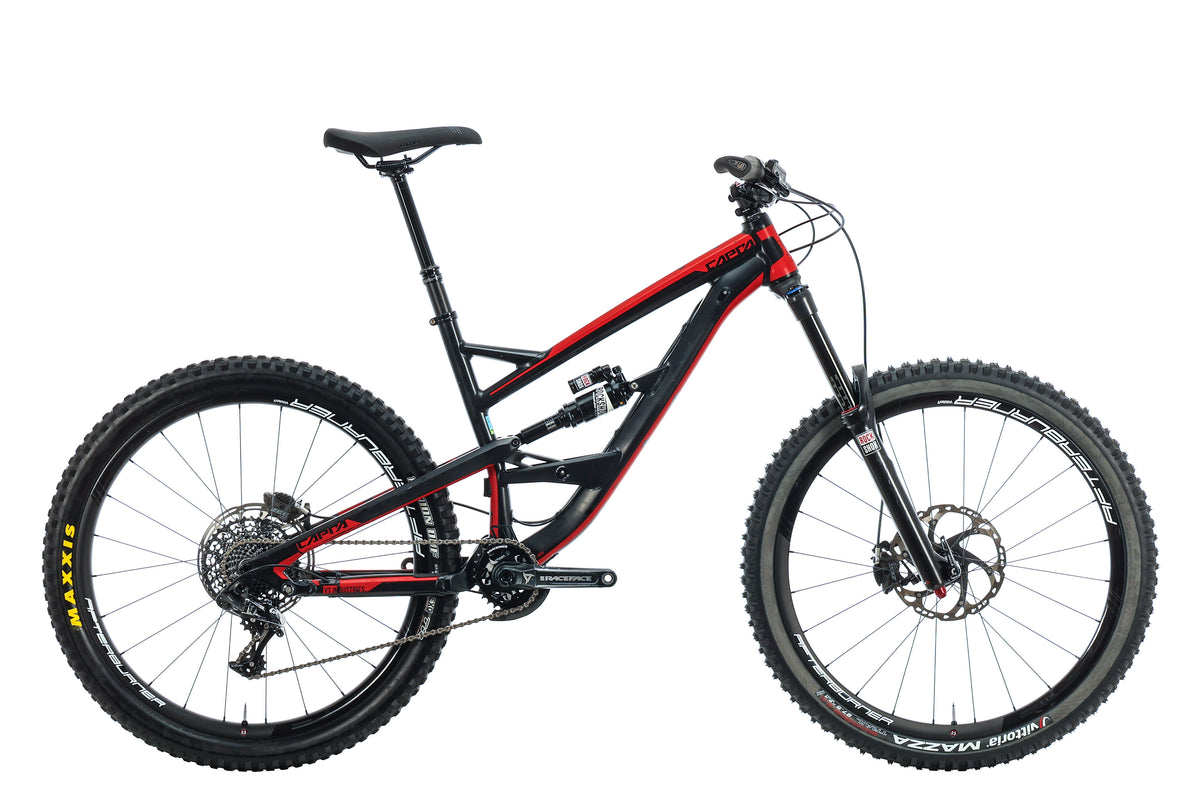 YT Capra AL Comp 1 Mountain Bike - 2016, Medium