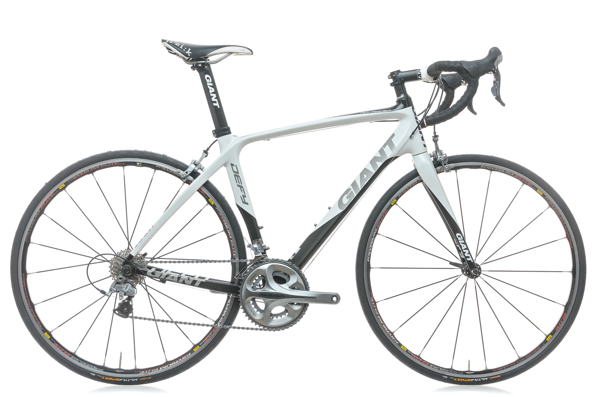 giant bicycles 2010 Giant Defy Advanced 1 Medium Bike