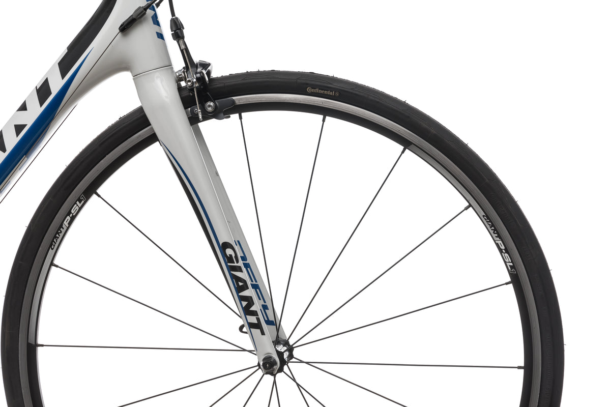 Giant Defy Composite 1 Medium Bike - 2012 front wheel