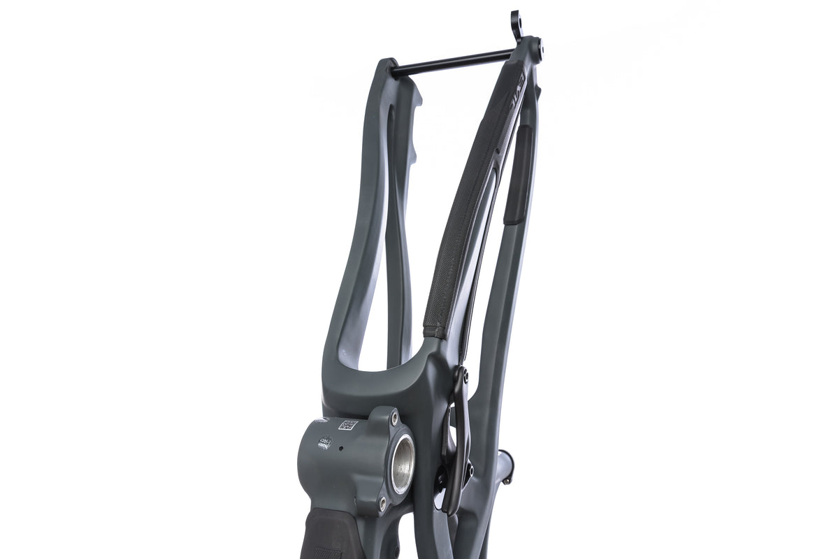 evil calling frame weight