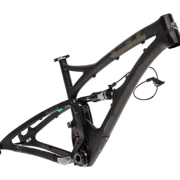 Yeti SB5 Carbon Medium Frame 2017 The Pro's Closet