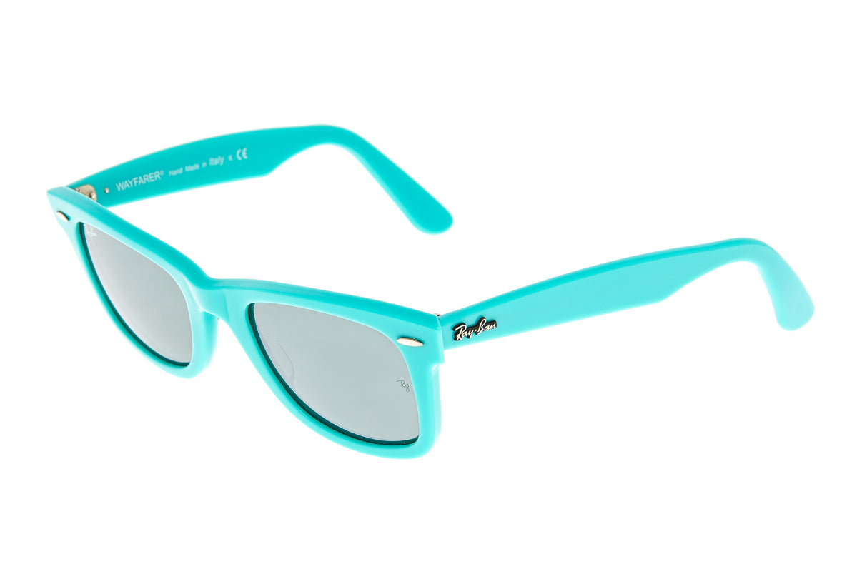 undtagelse vaskepulver svimmel Ray-Ban Wayfarer Sunglasses Aqua Blue Frame Gray | The Pro's Closet