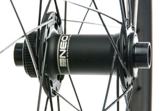 Stan's NoTubes ZTR Bravo Carbon Tubeless 29" Front Wheel sticker