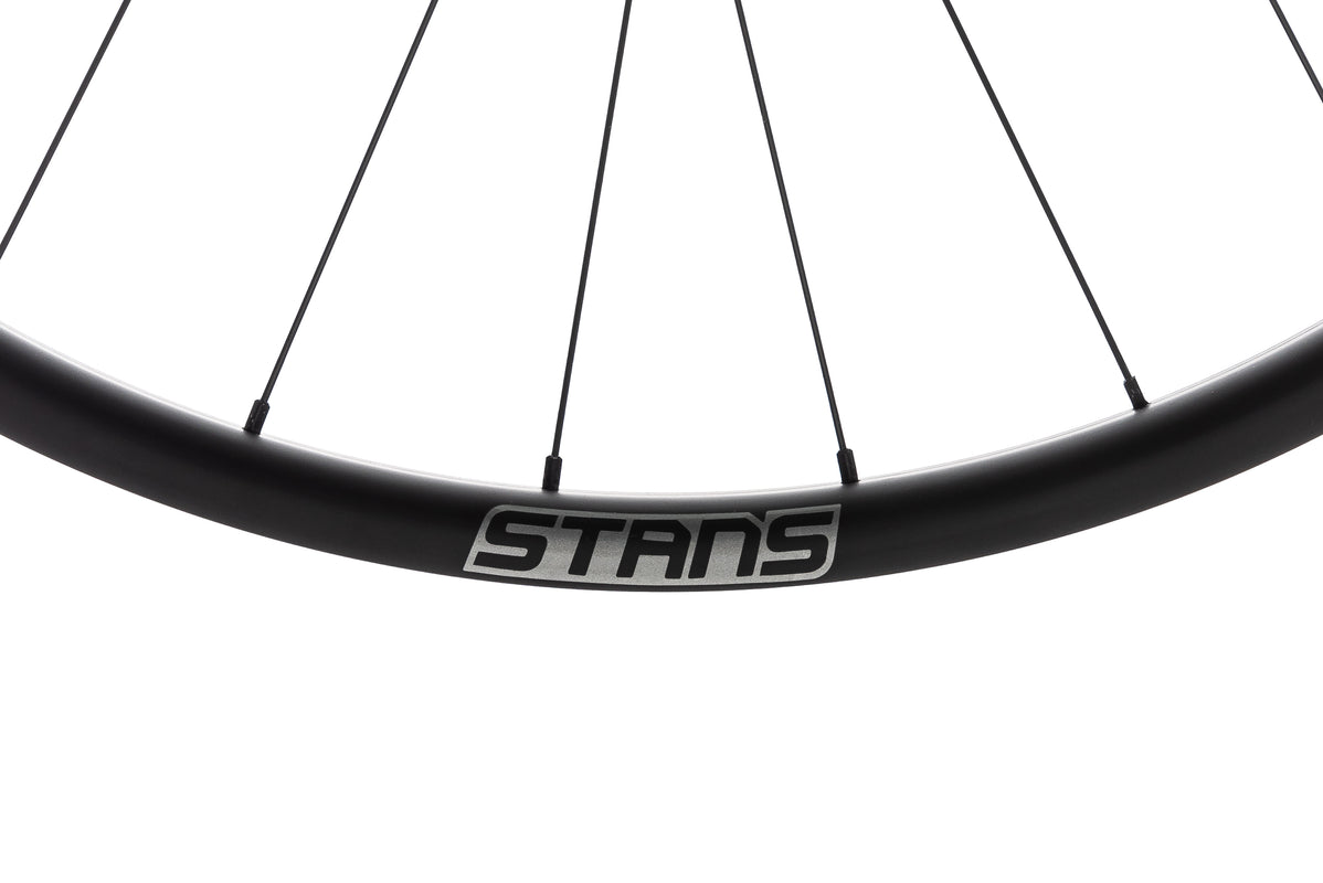 Stan's NoTubes Arch CB7 Carbon Tubeless 29" Front Wheel front wheel