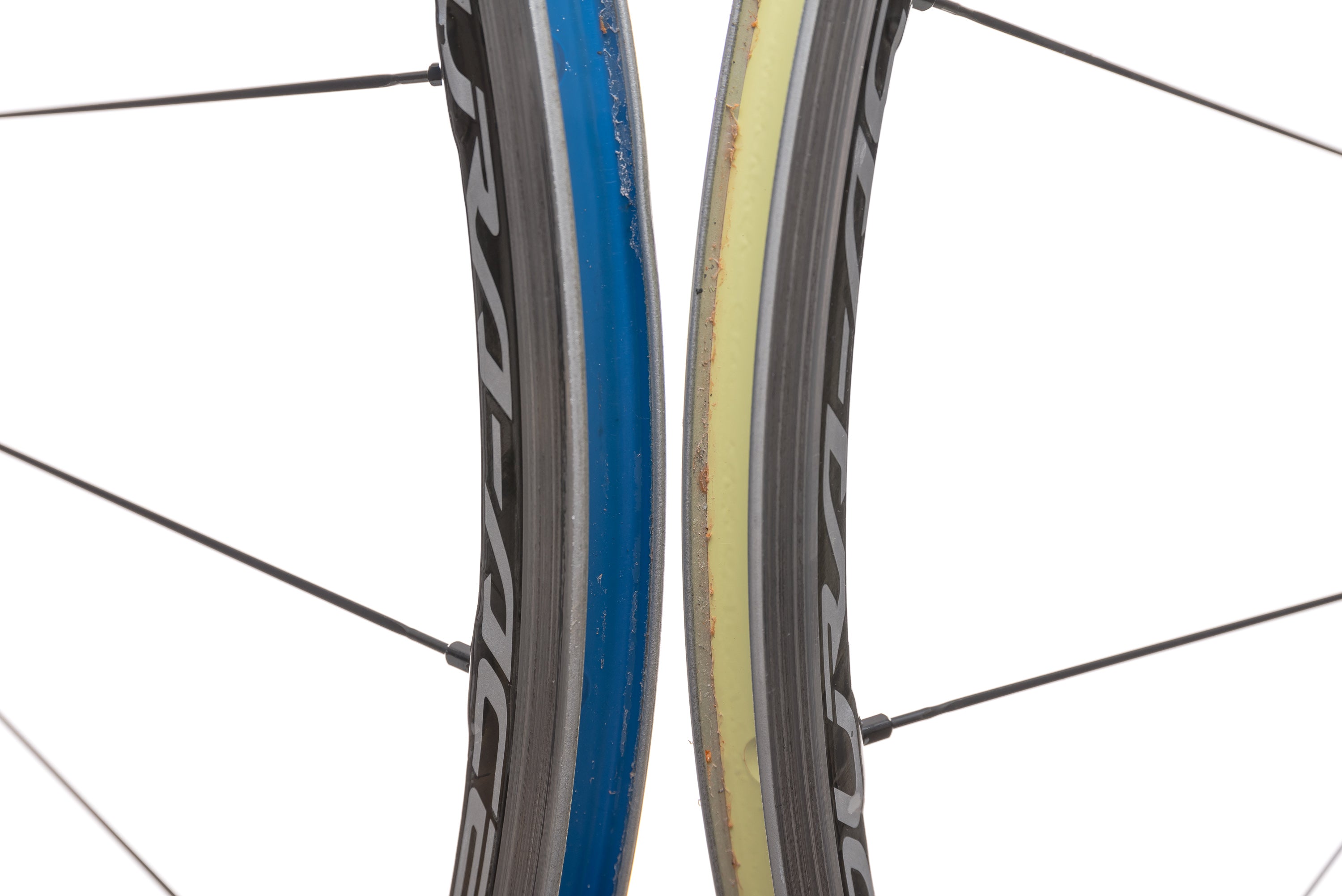 Shimano Dura-Ace WH-9000 C24 Carbon Clincher 700 | The Pro's Closet