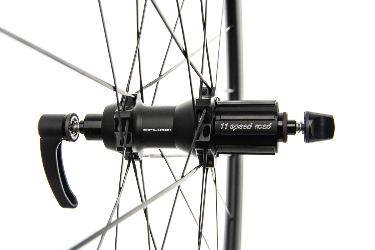 DT Swiss P1800 Spline 32 Aluminum Tubeless 700c | The Pro