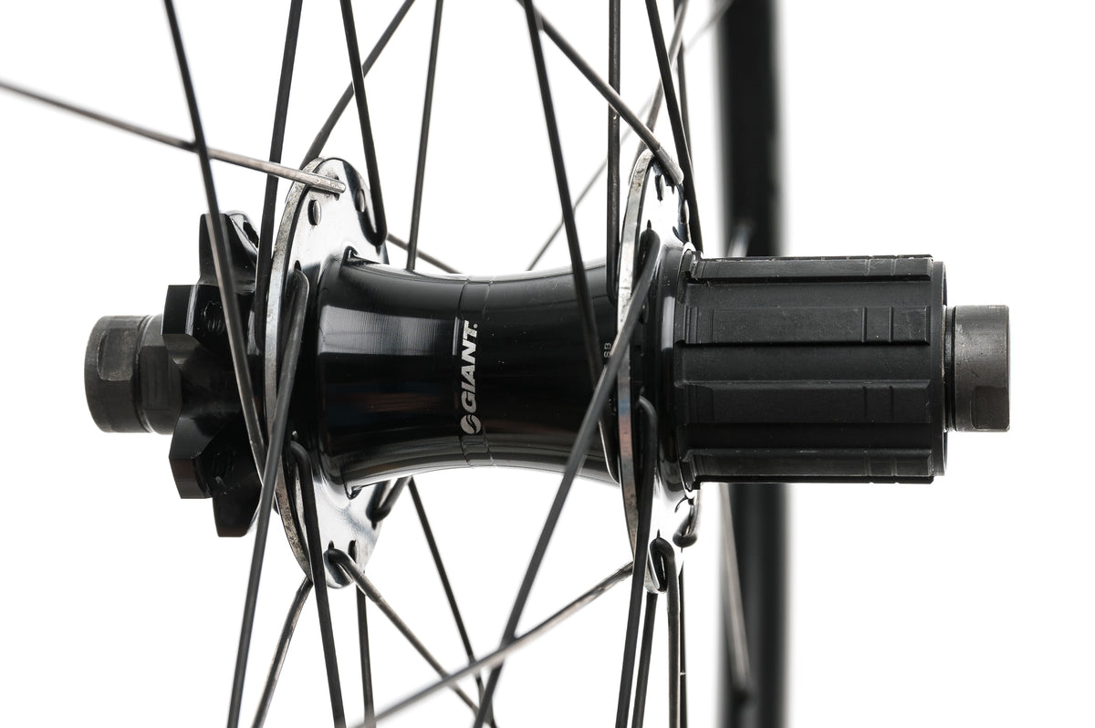 Giant PR2 Disc Tubeless 700c Wheelset Weight Price Specs The Pro giant-pr2-disc-tubeless-700c-wheelset-weight-price-specs-the-pro
