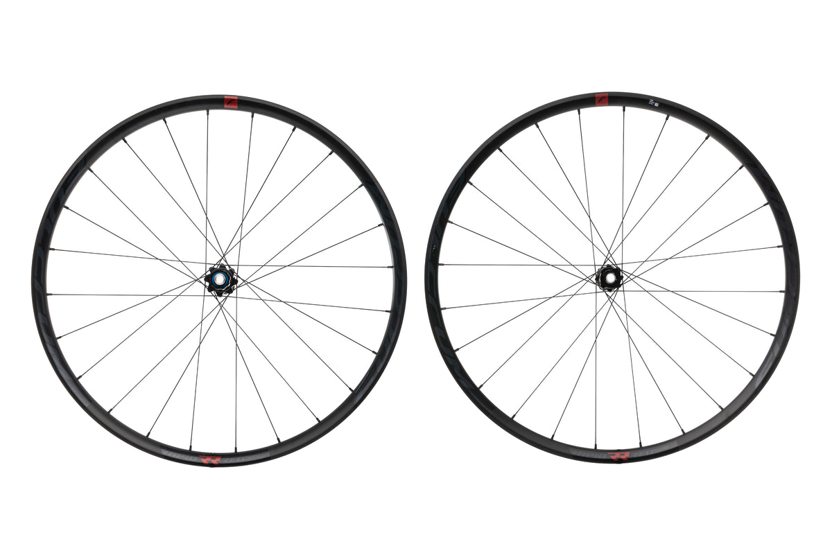 Sow lærken Converge Fulcrum Rapid Red 500 Disc Aluminum Tubeless 700 | The Pro's Closet