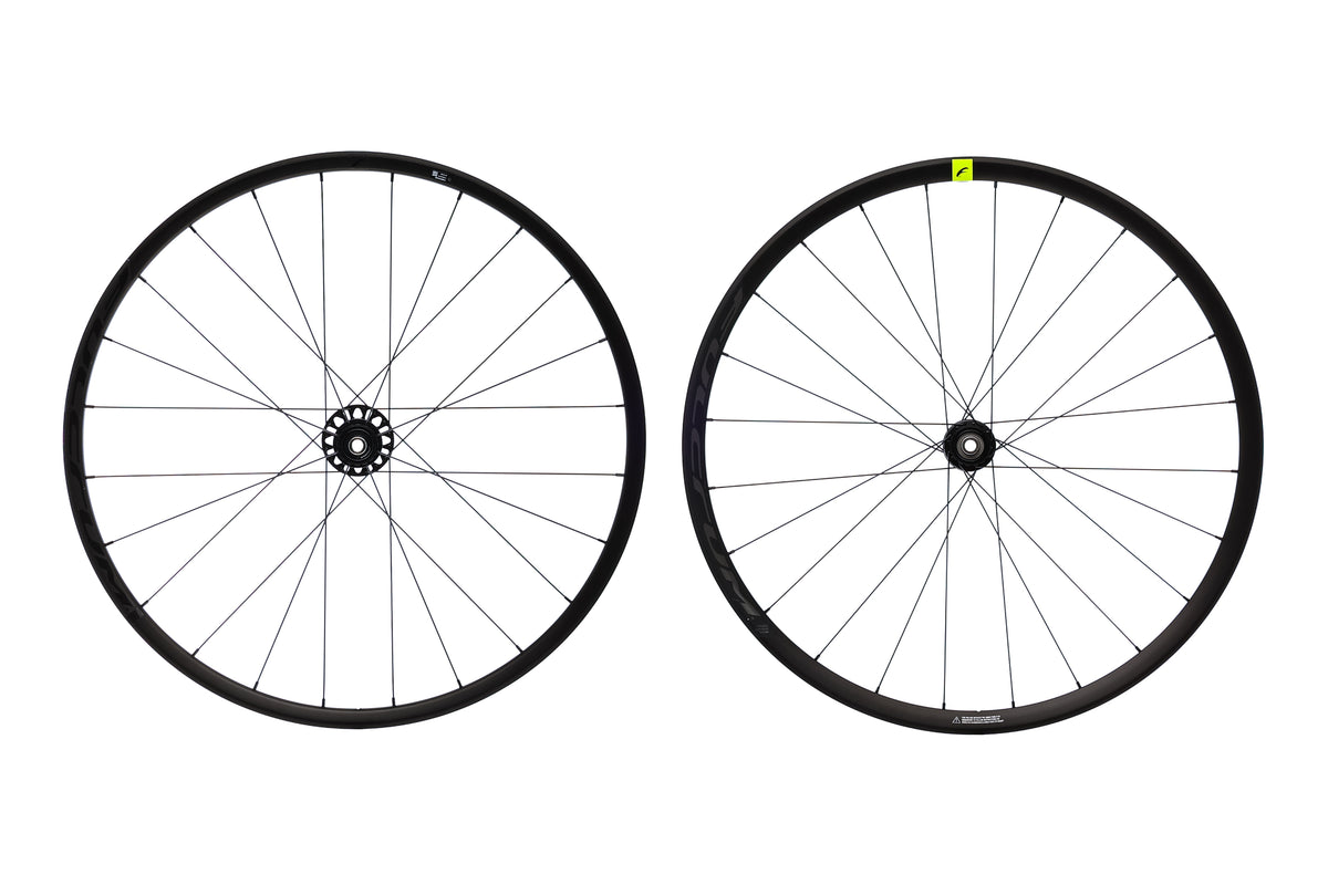 Fulcrum 700 Aluminum Tubeless 700c Wheelset | The Pro's Closet