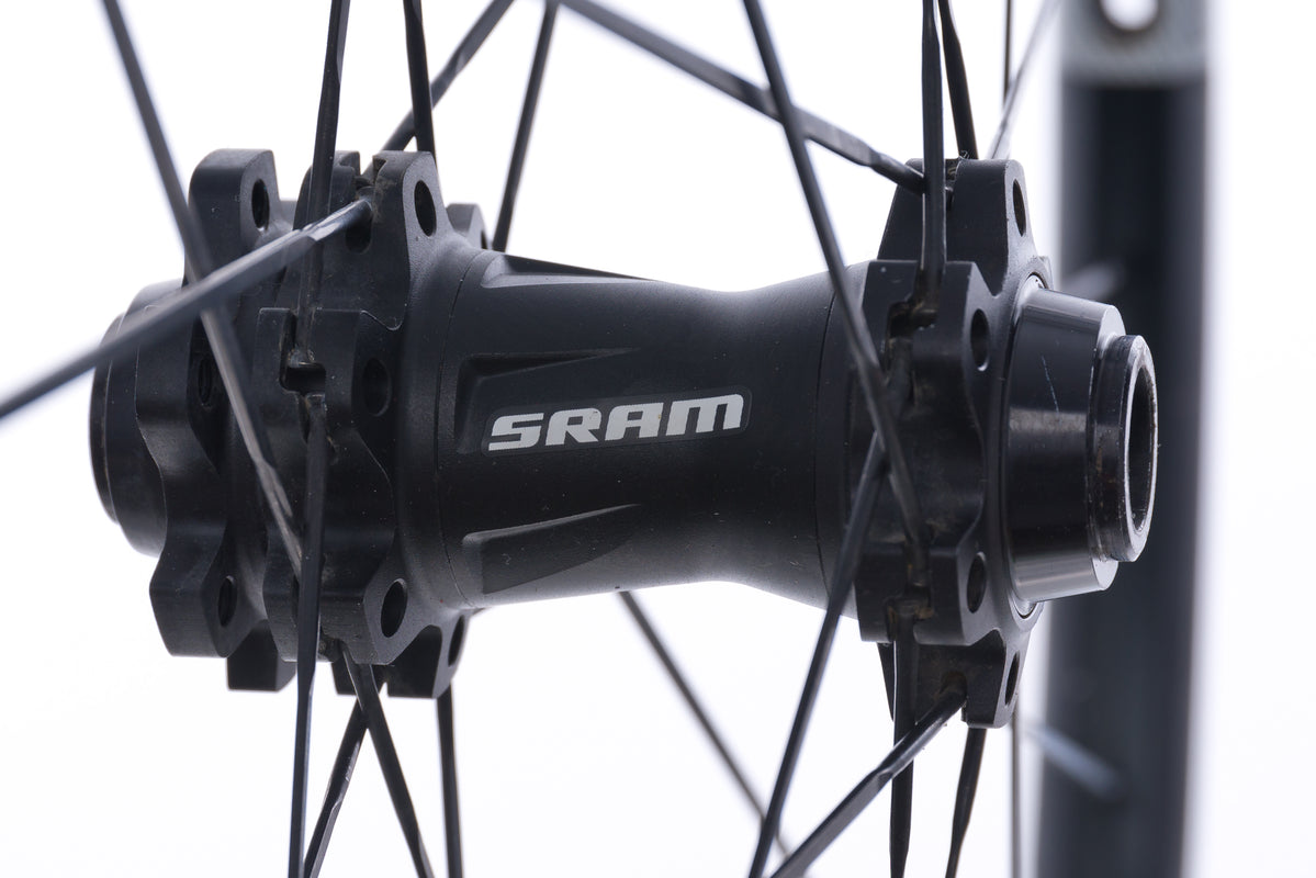 SRAM Roam 40 Aluminum Clincher 29" Front Wheel sticker